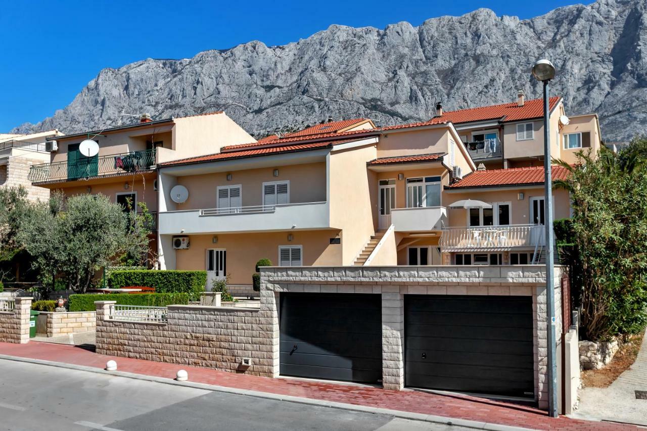 Apartment Kate-Few Minutes From Beach Makarska Exterior photo