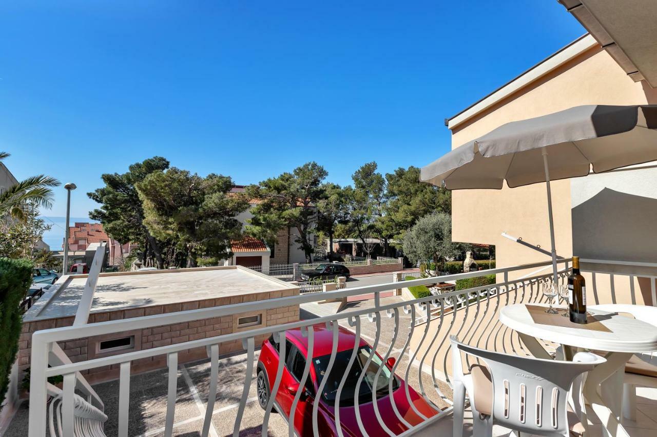 Apartment Kate-Few Minutes From Beach Makarska Exterior photo